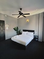 Quee Hotel