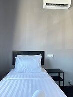 Quee Hotel