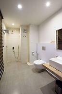 Emerald Hotel