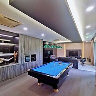 The Embassy Row 206 Apartments