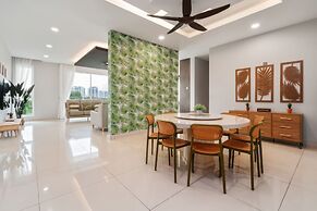 The Embassy Row 206 Apartments