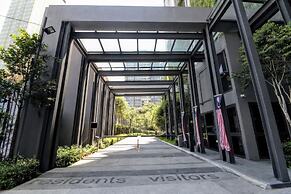 Mews Luxe Residence Apartments