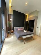 Mews Luxe Residence Apartments