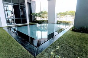 Mews Luxe Residence Apartments