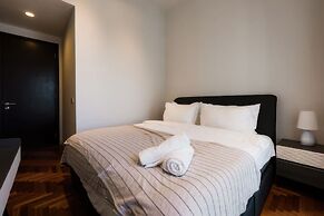 Mews Luxe Residence Apartments