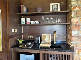 Yamu Lifestyle Resort
