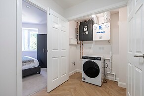 Quiet Luxe Escape 65s Only