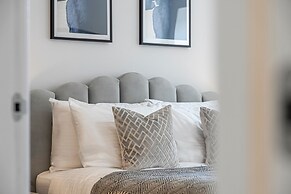 Quiet Luxe Escape 65s Only