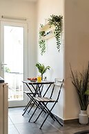 Chic Studio in Gazi Walk to Acropolis