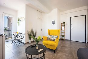 Chic Studio in Gazi Walk to Acropolis