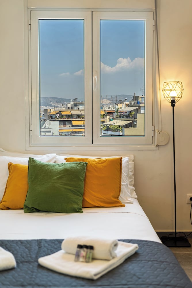 Chic Studio in Gazi Walk to Acropolis