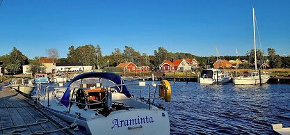 3BR Home Near Lake Vänern Covered Deck & BBQ
