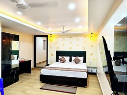 Hotel Kunj Santosh Near Jagannath Temple