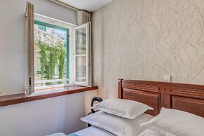 MAJESTIC 3-Bedroom Luxury Apartment