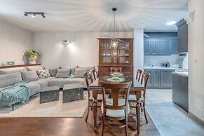 MAJESTIC 3-Bedroom Luxury Apartment