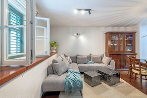 MAJESTIC 3-Bedroom Luxury Apartment
