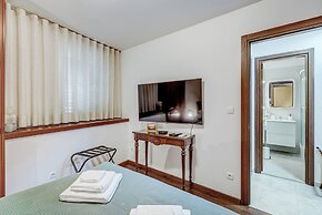 MAJESTIC 3-Bedroom Luxury Apartment