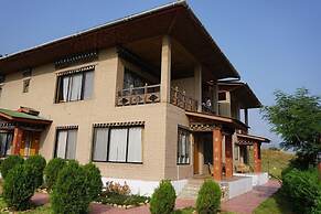 Punatsangchhu Cottages