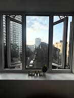London Luxe Apartment - Spacious & Stylish