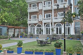 Dharm Resort