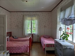 Charming Grandmas House in Bobacka