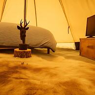 Cozy Wigwam With Heating & tv