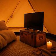 Cozy Wigwam With Heating & tv