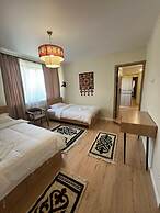 Sandyk At-Bashy Hotel