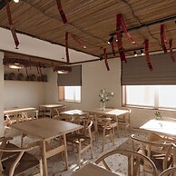 Sandyk At-Bashy Hotel