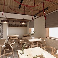 Sandyk At-Bashy Hotel