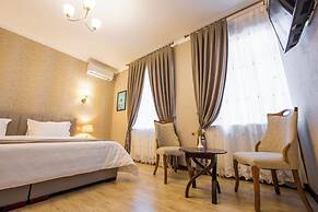 Eco Boutique Emerald Hotel