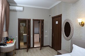 Eco Boutique Emerald Hotel