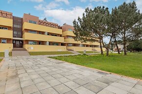 The Pine Flat with Pool at Furadouro