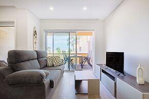 The Pine Flat with Pool at Furadouro