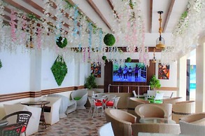 SNL Hotel & Gardens