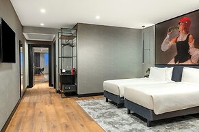Radisson RED Izmir Point Bornova