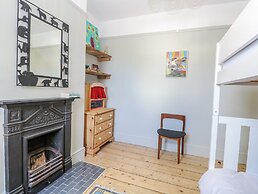 18 Pakefield Road