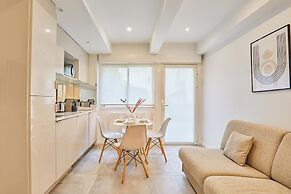 Charming Apartment Center of Paris Le Marais