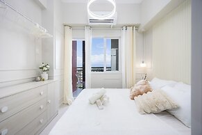 Chic Studio With Balcony & City View Near Airport