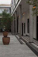 Aura Hotel