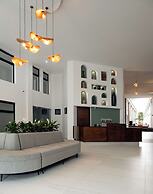 Aura Hotel