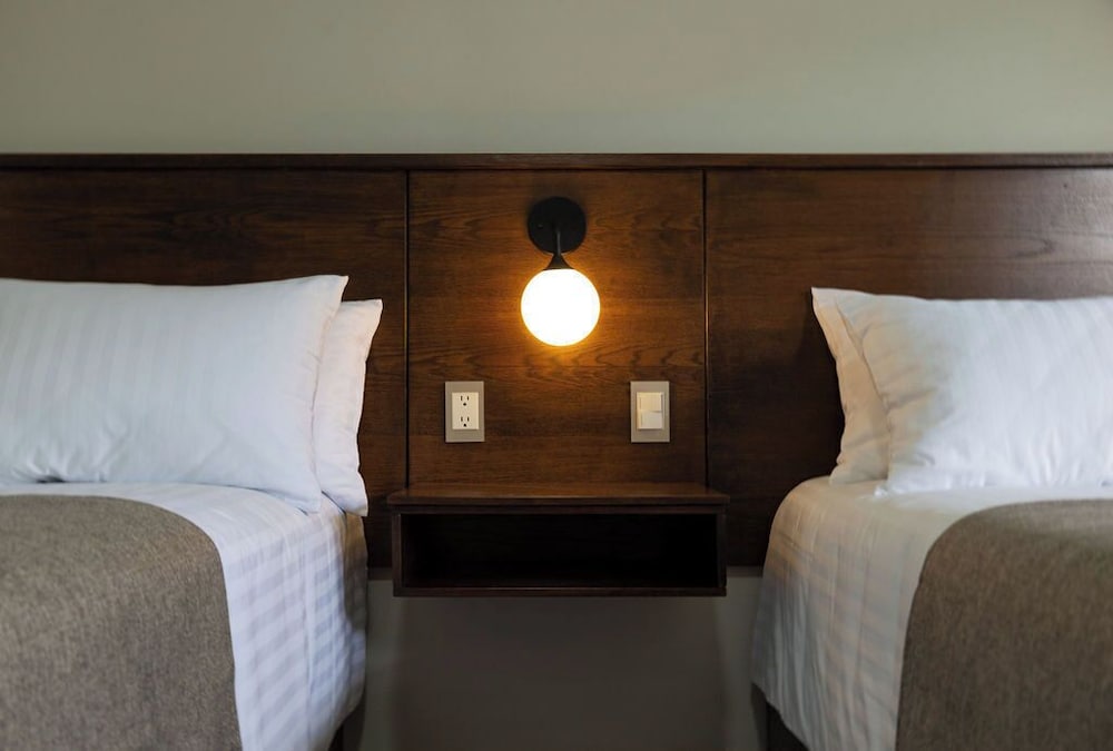 Aura Hotel