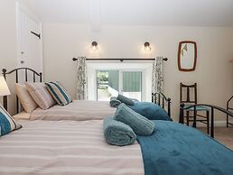Aunty Junes Cottage