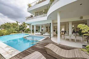 Holistic Horizon Bali