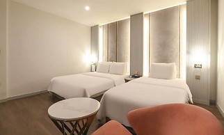 Signature Denbasta Hotel