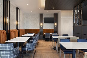 Hyatt Place Toronto Airport