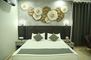 Paramhans Hotel
