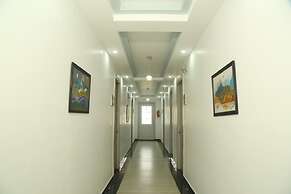 Paramhans Hotel