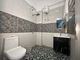 Paramhans Hotel