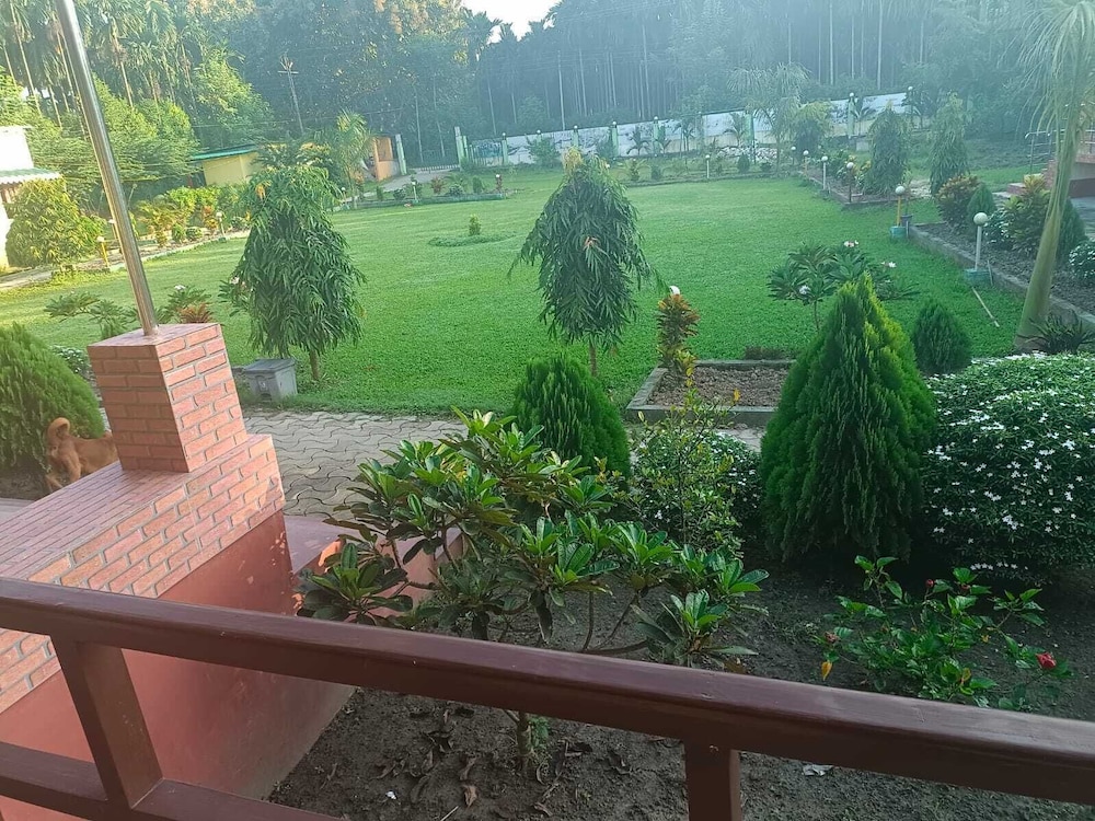 SUMARU JUNGLE RESORT